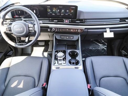 New 2026 Kia Carnival SX Prestige image 9