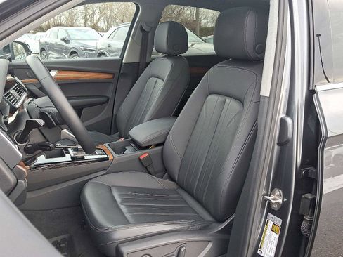 Certified 2023 Audi Q5 2.0T Premium w/ Convenience Package image 11