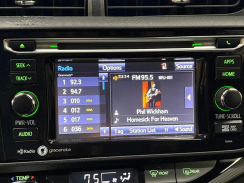 Used 2015 Toyota Prius C Three image 14