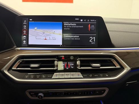 Used 2023 BMW X5 xDrive40i w/ Premium Package AWD/4WD image 25