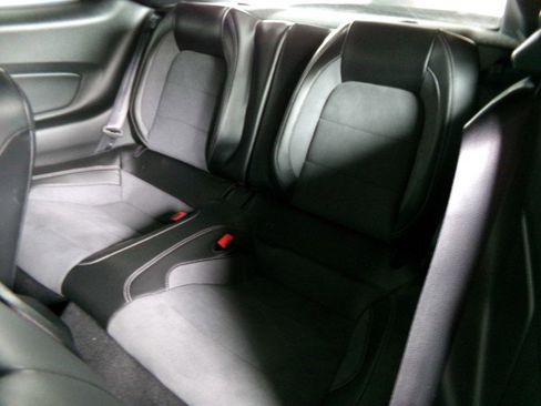 Used 2020 Ford Mustang Shelby GT350 w/ Technology Package image 20