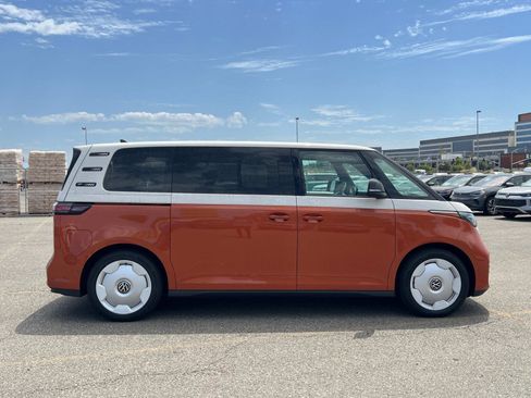 New 2025 Volkswagen ID. Buzz 1st Edition image 6