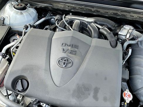 Used 2022 Toyota Camry XSE w/ Navigation Package FWD image 30