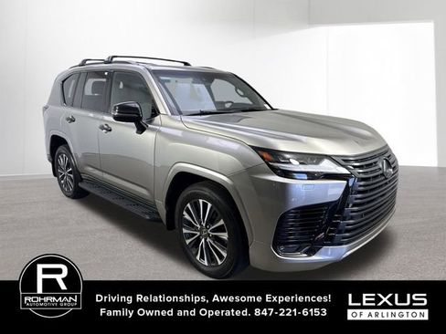 Used 2023 Lexus LX 600 4WD w/ Appearance Package image 3