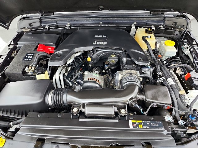 Used 2019 Jeep Wrangler Unlimited Sport S AWD/4WD image 30