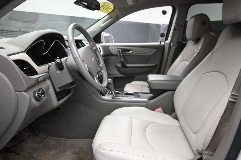 Used 2016 Chevrolet Traverse LTZ AWD/4WD image 16
