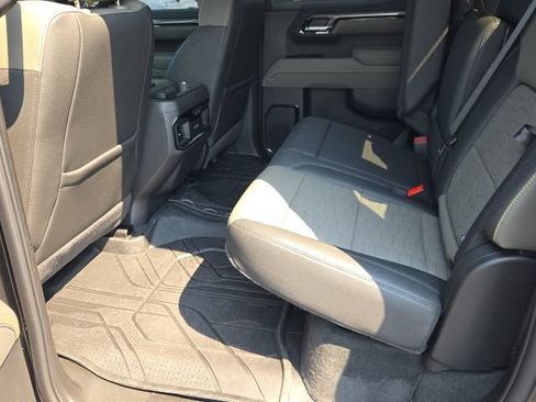 Used 2026 Chevrolet Silverado 1500 ZR2 AWD/4WD image 11