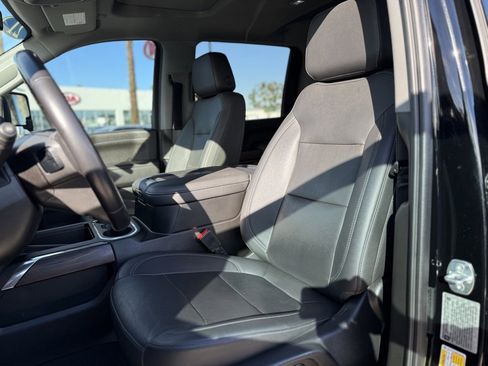 Used 2021 GMC Sierra 3500 SLT w/ SLT Preferred Package image 11