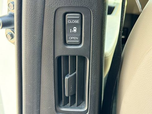 Used 2020 Honda Odyssey Elite image 26