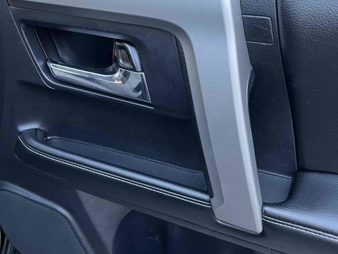 Used 2014 Toyota 4Runner SR5 image 63