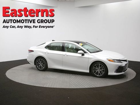 Used 2023 Toyota Camry XLE w/ Navigation Package image 46
