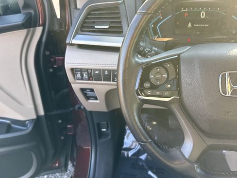 Used 2018 Honda Odyssey EX-L image 19