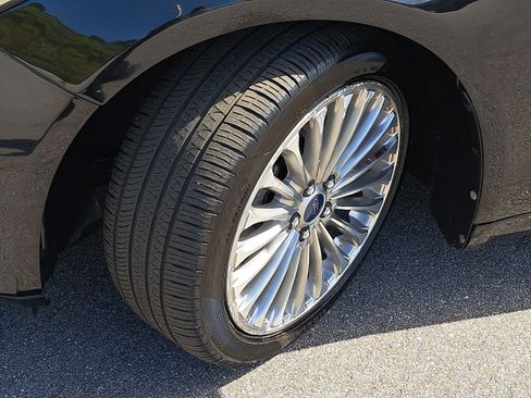 Used 2013 Ford Fusion Titanium FWD image 28