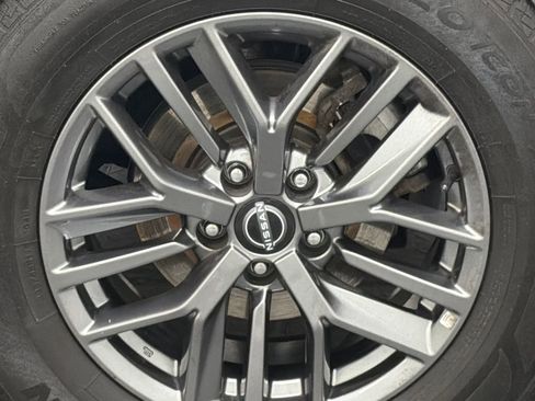 Used 2023 Nissan Rogue S AWD/4WD image 5