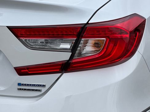 Used 2021 Honda Accord Touring image 23