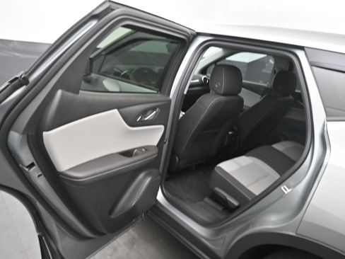 Used 2023 Chevrolet Blazer LT FWD image 16