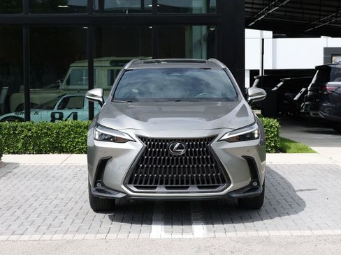 Used 2022 Lexus NX 250 FWD image 3