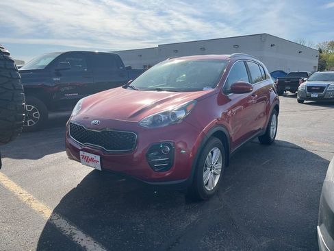 Used 2019 Kia Sportage LX w/ LX Popular Package AWD/4WD image 4