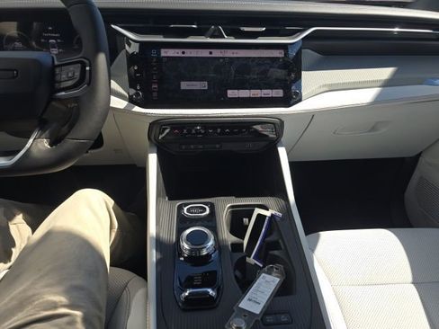 New 2026 Jeep Cherokee Limited image 22