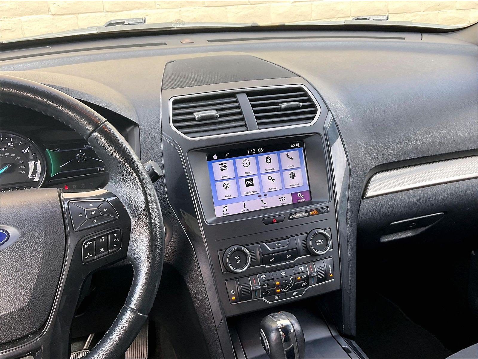 Used 2019 Ford Explorer XLT w/ Equipment Group 201A AWD/4WD image 5