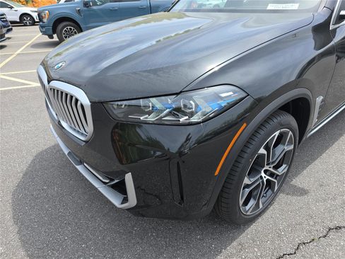 New 2026 BMW X5 xDrive40i w/ Climate Comfort Package AWD/4WD image 10