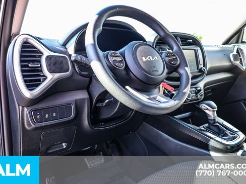 Used 2025 Kia Soul LX w/ LX Technology Package FWD image 27