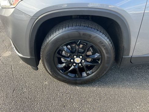 Used 2019 Chevrolet Traverse LT w/ LPO, Blackout Package image 9