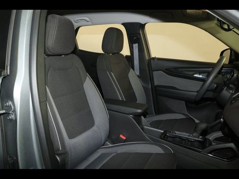 Used 2025 Chevrolet TrailBlazer LT FWD image 27