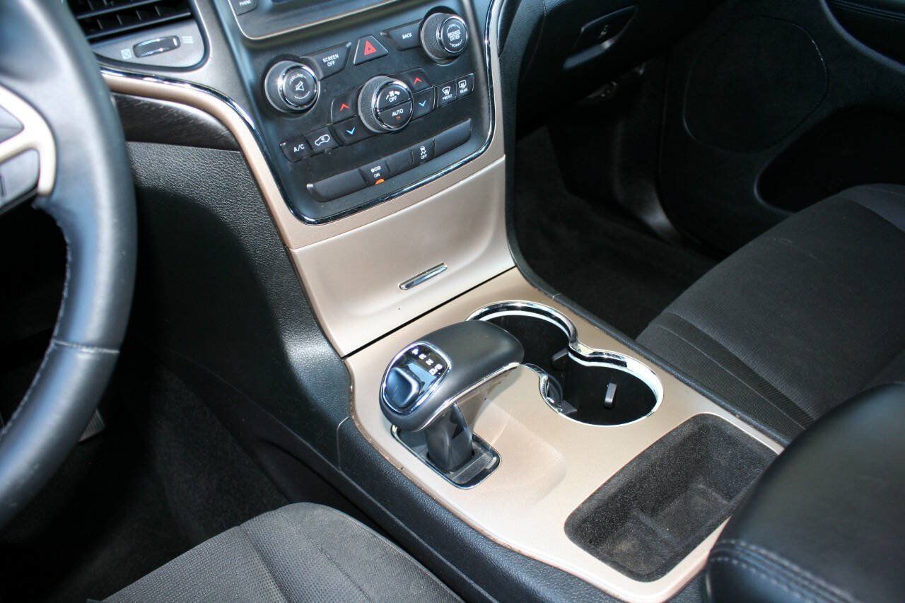 Used 2014 Jeep Grand Cherokee Laredo w/ Quick Order Package 23E AWD/4WD image 17