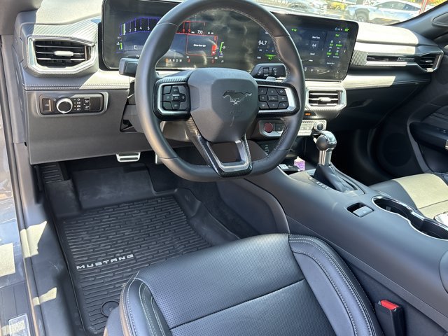 Used 2025 Ford Mustang GT Premium RWD image 14