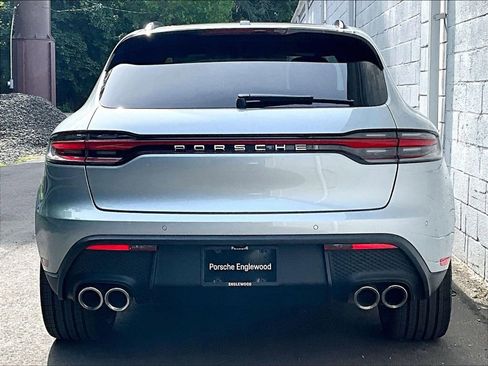 Certified 2026 Porsche Macan AWD/4WD image 9