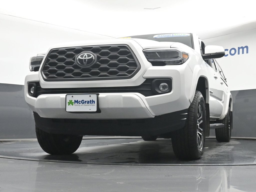 Used 2023 Toyota Tacoma TRD Sport w/ TRD Premium Sport Package AWD/4WD image 7
