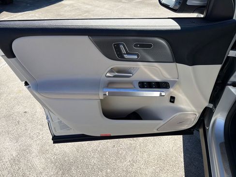 Used 2020 Mercedes-Benz GLB 250 GLB 250 image 15