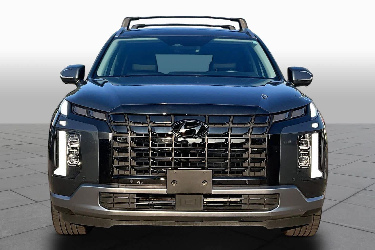 Used 2023 Hyundai Palisade SEL w/ Premium Package AWD/4WD image 4