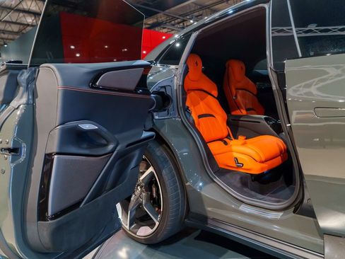 Certified 2025 Ferrari Purosangue AWD/4WD image 45