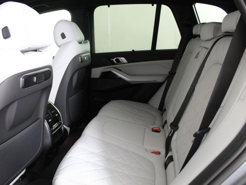 New 2026 BMW X5 xDrive40i w/ M Sport Package image 21