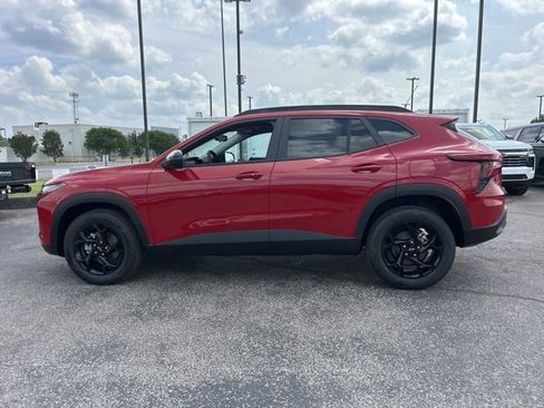 New 2026 Chevrolet Trax LT FWD image 6
