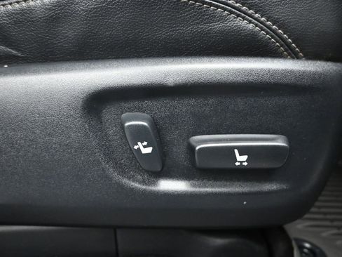 Used 2022 Toyota 4Runner Limited image 12