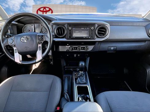 Certified 2018 Toyota Tacoma SR5 image 14