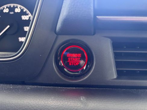 Used 2024 Honda Pilot TrailSport image 29