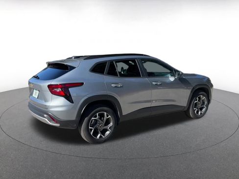 Used 2025 Chevrolet Trax LT image 15