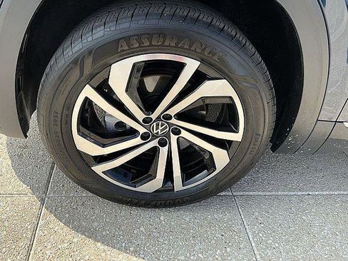 Used 2021 Volkswagen Atlas SEL Premium AWD/4WD image 13
