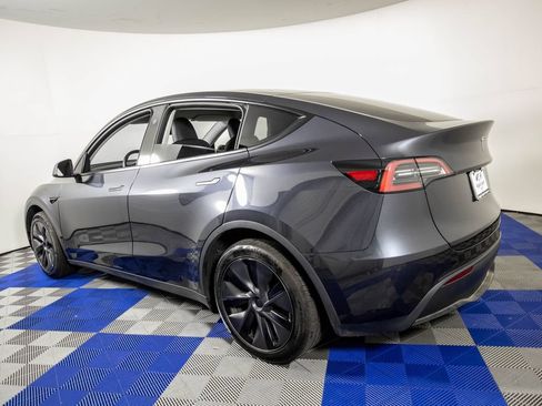 Used 2025 Tesla Model Y Long Range RWD image 7