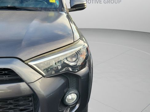 Used 2017 Toyota 4Runner SR5 RWD image 11