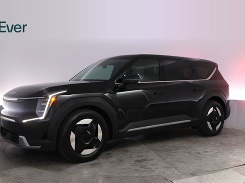 Used 2026 Kia EV9 Light RWD image 18