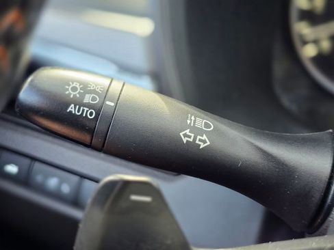 Used 2024 Nissan Altima 2.5 SR image 34