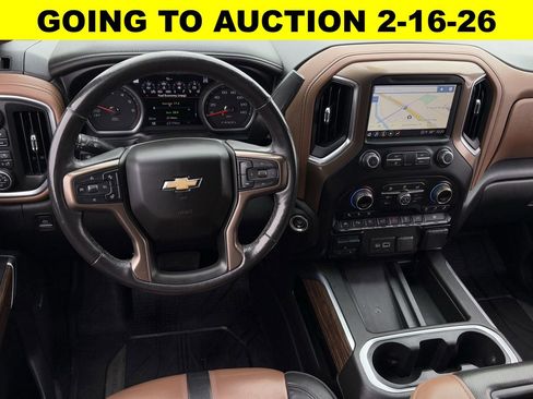 Used 2021 Chevrolet Silverado 1500 High Country w/ Technology Package image 12