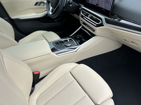 Used 2023 BMW 330i Sedan w/ Premium Package RWD image 14