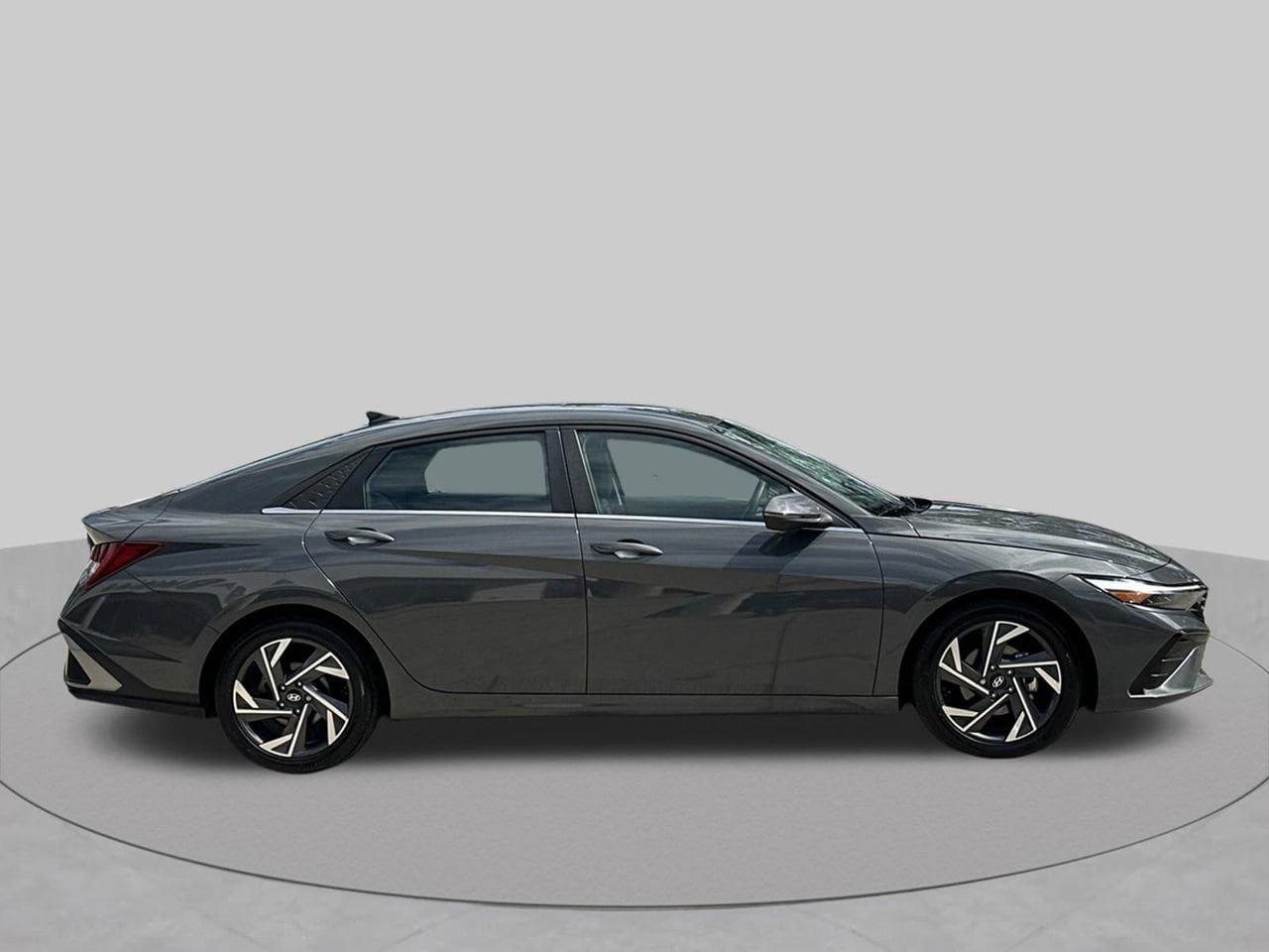 Used 2024 Hyundai Elantra Limited FWD image 6