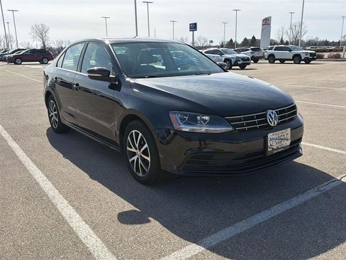 Used 2018 Volkswagen Jetta SE image 18